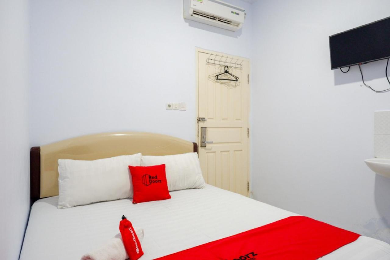 Reddoorz @ Hotel Bravo Pantai Kamali Bau Bau Baubau Luaran gambar