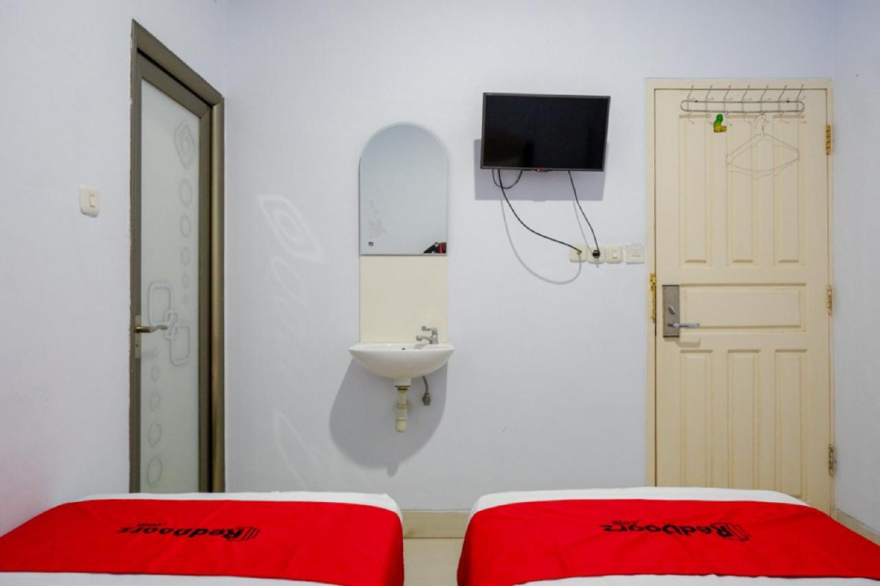 Reddoorz @ Hotel Bravo Pantai Kamali Bau Bau Baubau Luaran gambar